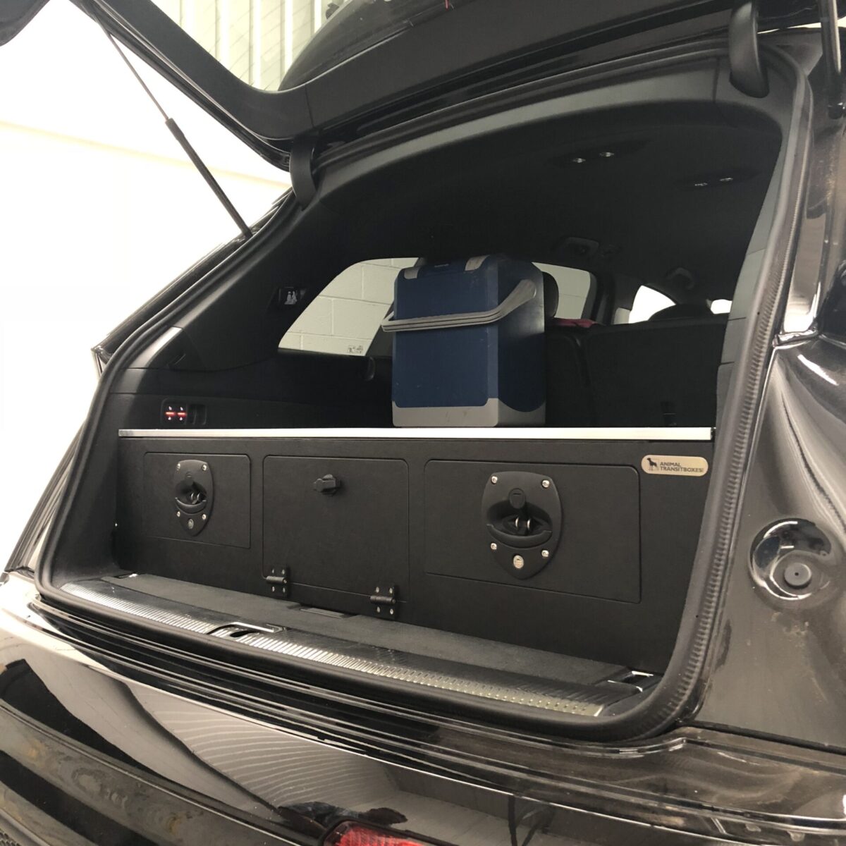 Discovery 5 Vehicle Storage Drawer Unit / Gun Locker Combination - Image 3